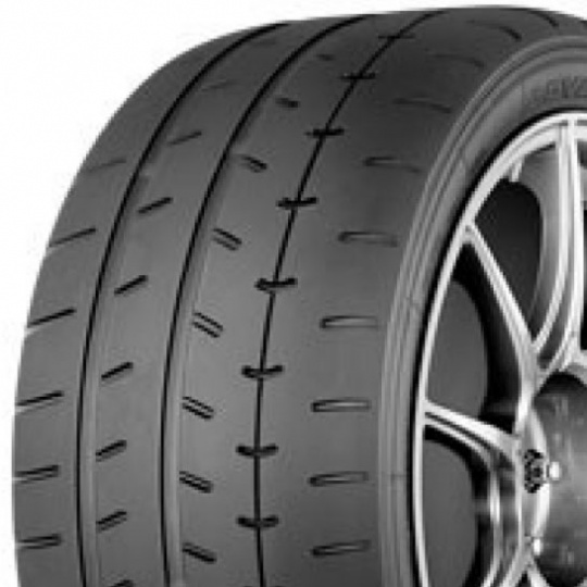 Yokohama Advan A052 235/40 R 18 95Y